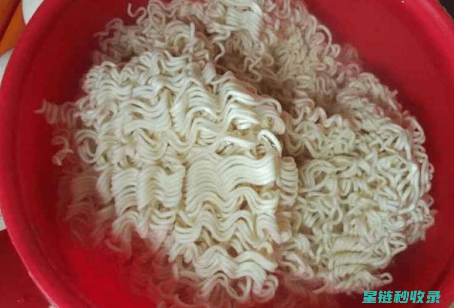 面条粘锅大揭秘：快速解决快面条粘锅问题的妙招 (面条粘锅大揭面怎么办)
